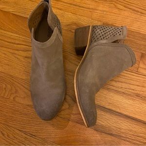 Susina Gray Booties Size 7M